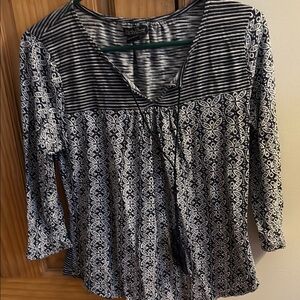 Black and White Patterned Women's Top
